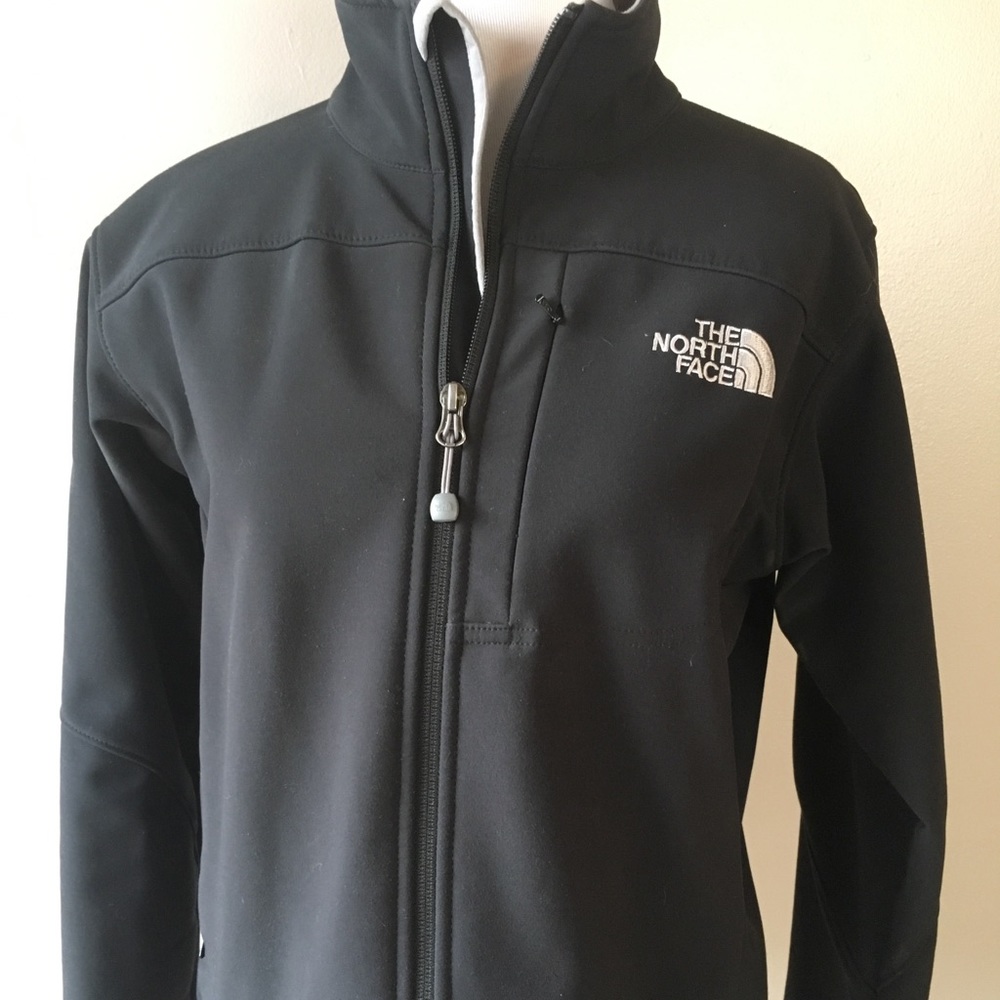 Small Black Women’s North Face Apex Jacket